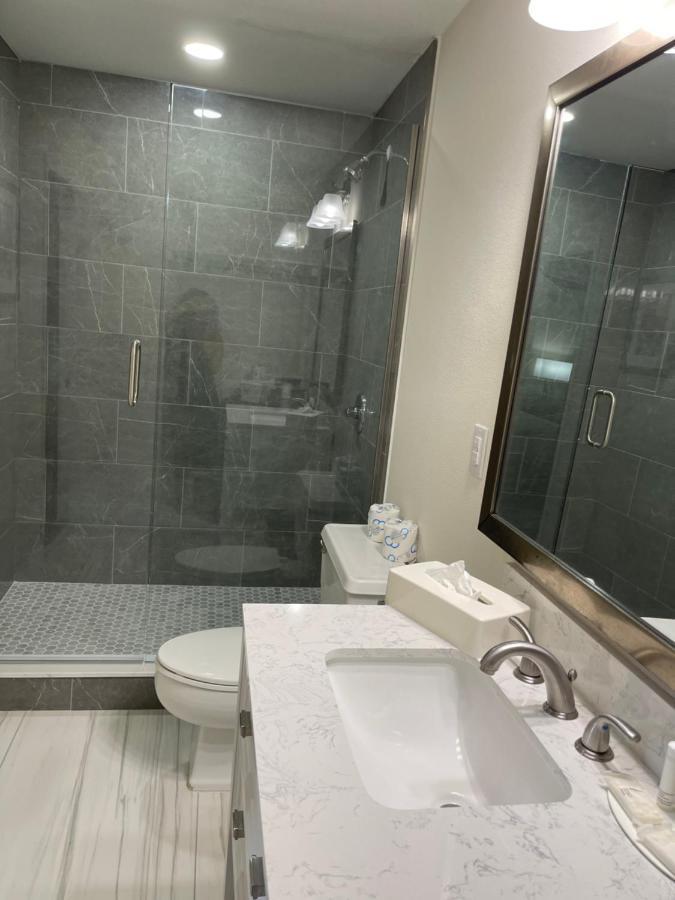 סרסוטה Remodeled, Huge Pool, Tiki Bar & Grill, Quiet Room מראה חיצוני תמונה