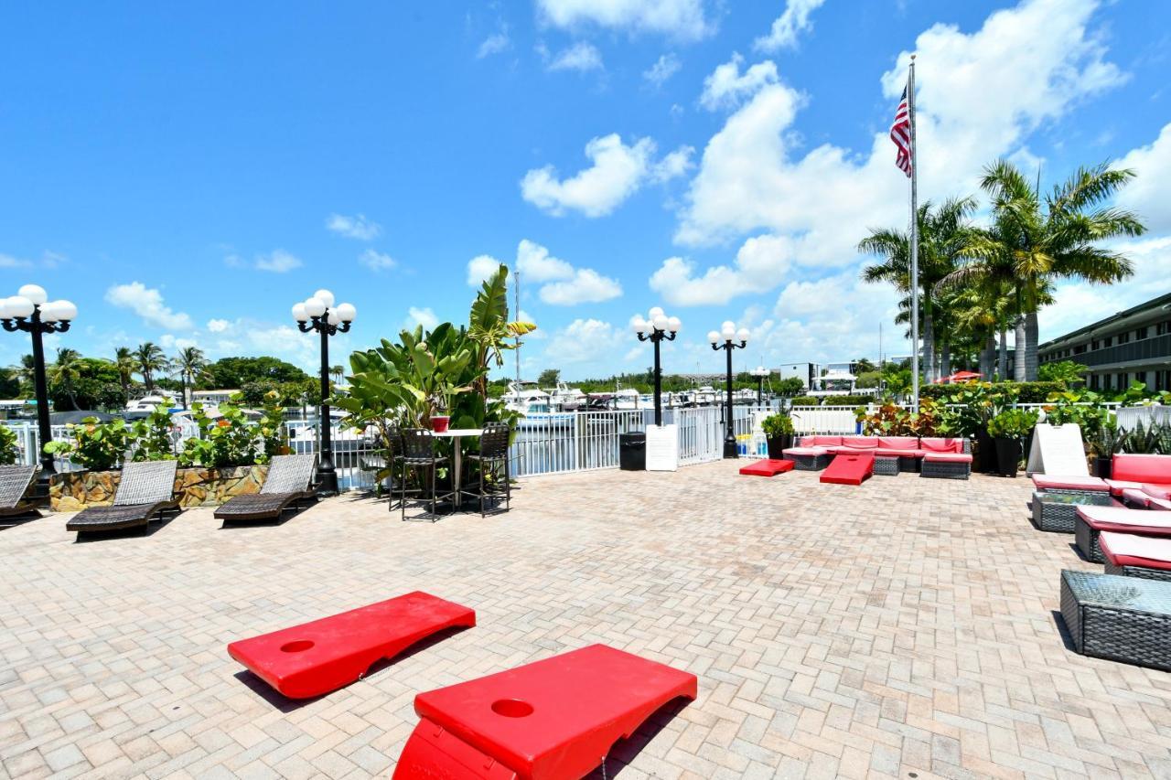 סרסוטה Remodeled, Huge Pool, Tiki Bar & Grill, Quiet Room מראה חיצוני תמונה